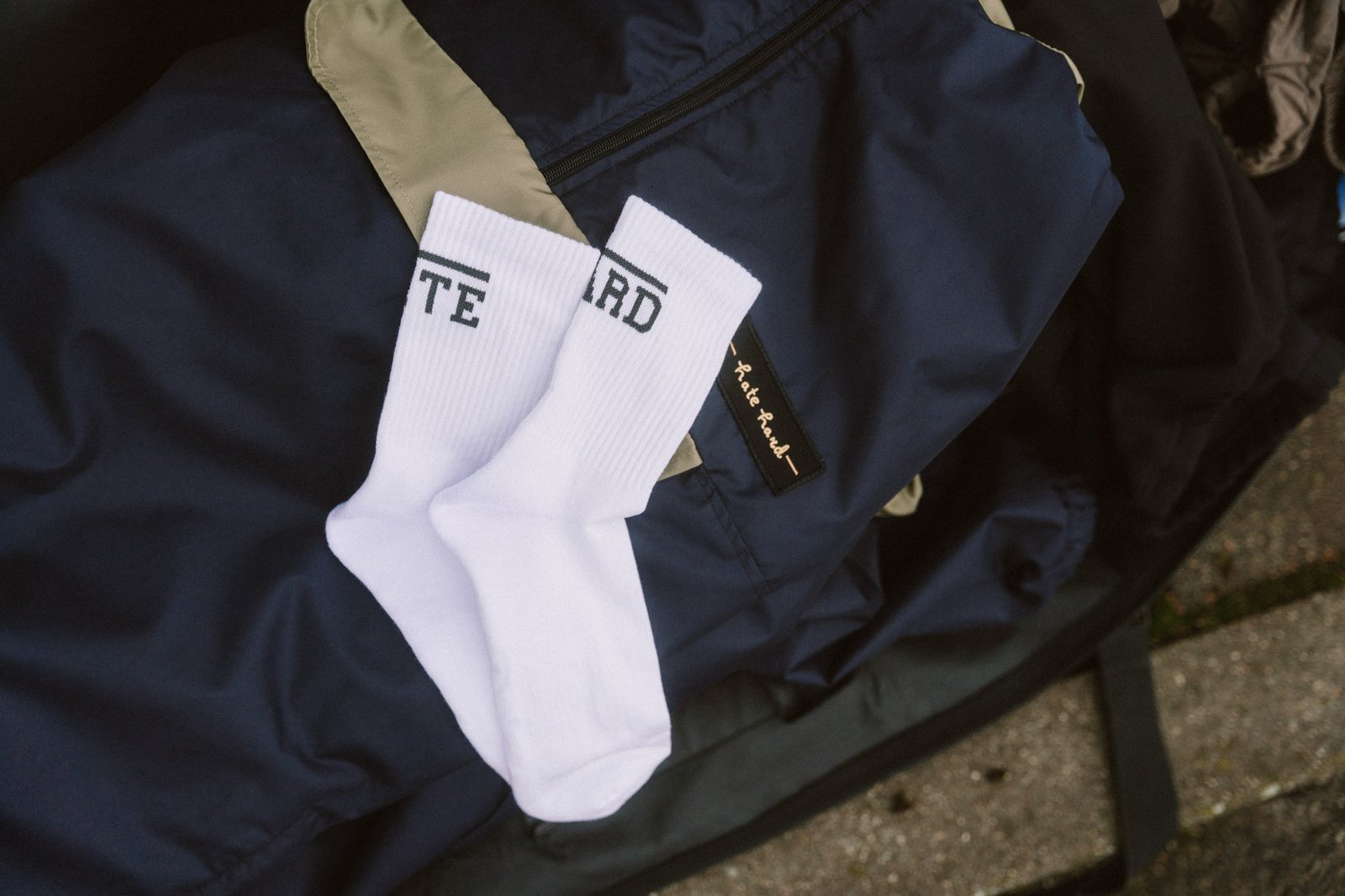WHITE HH SOCKS